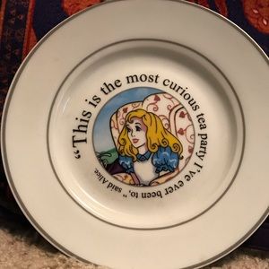 Alice in wonderland plate